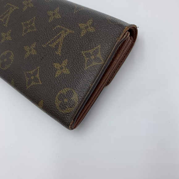 💥AUTHENTIC💥 Louis Vuitton Monogram Sarah Wallet - Picture 8 of 12